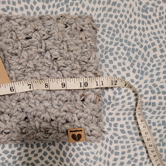 Handmade Cowl - Picture 4 of 5